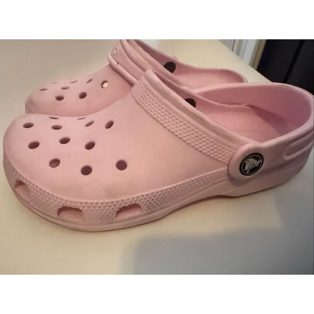 Crocs Women's Lightweight Slip-on Classic Clog Sandals Pink Size 6